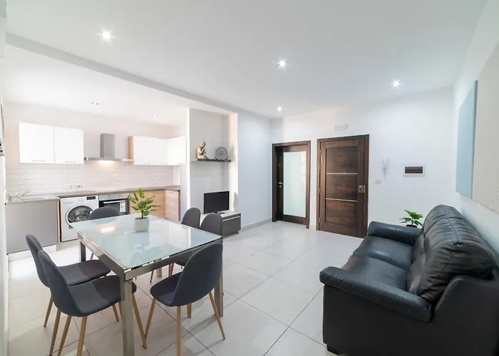 Tonis City Apartments